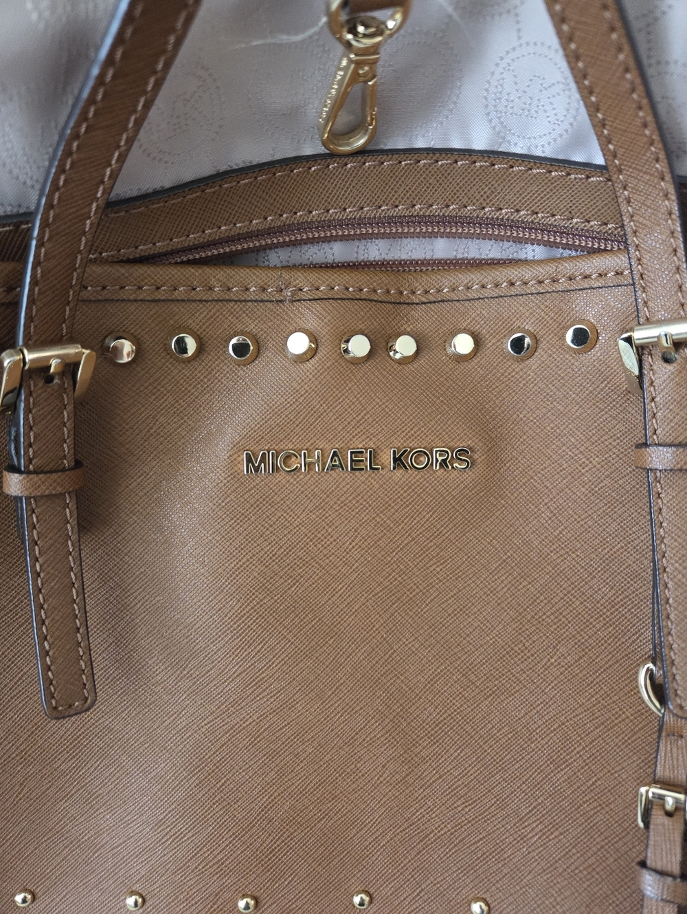Michael Kors Tan Gold Studded Leather Jet Set Tote Bag Large Size Travel Office - Picture 3 of 16